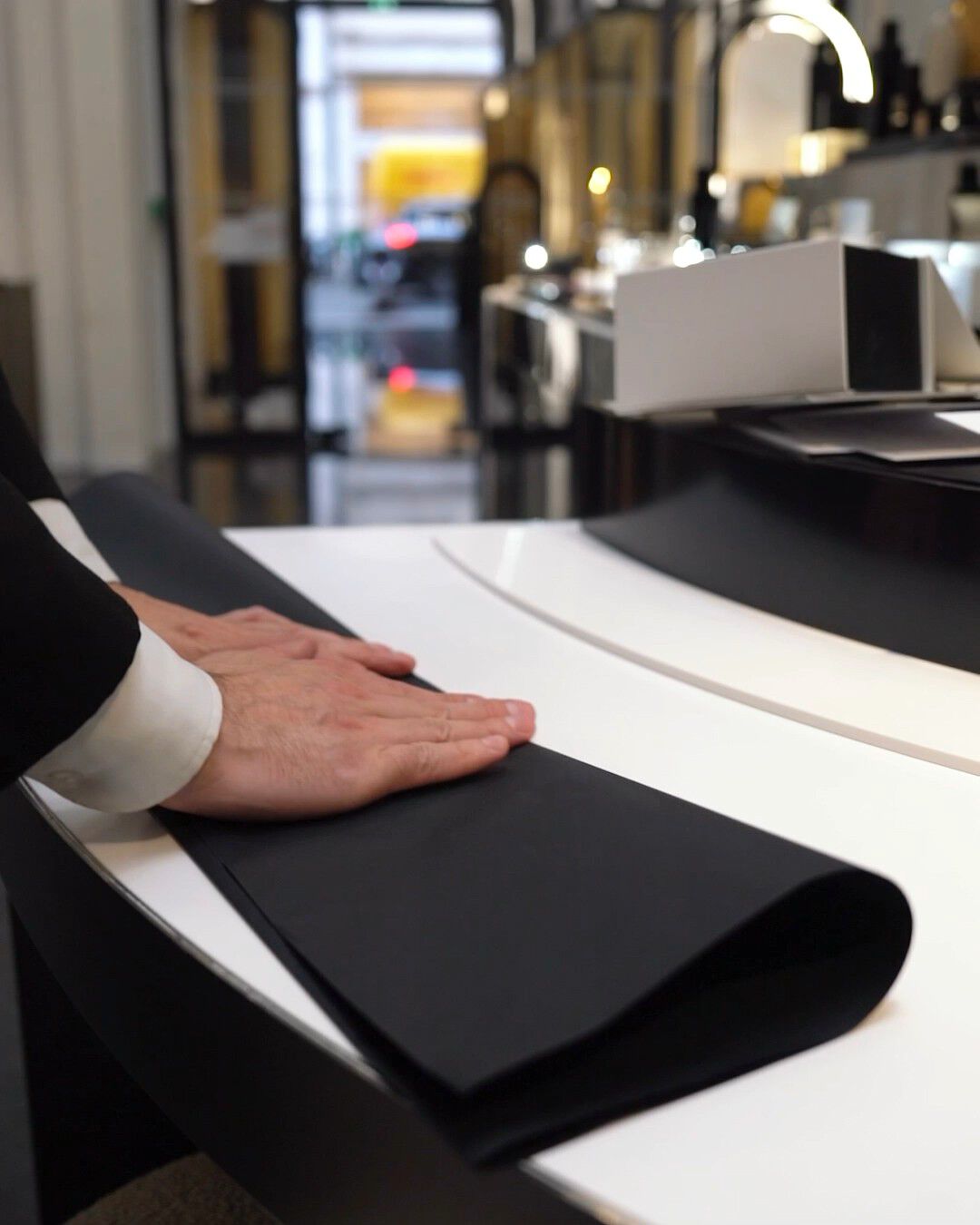 Thoughtful preparation of a Carita Paris gift card